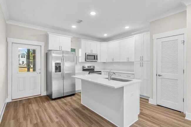 Building Photo - 306 N Sand Palm Rd