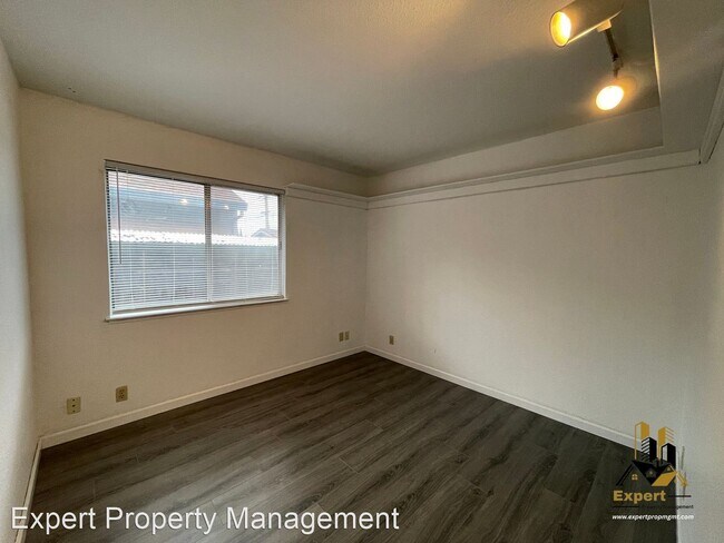 Building Photo - 4 br, 3 bath House - 4518 Ruskin Ct