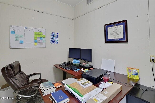 Building Photo - 1315 Kimwood Dr