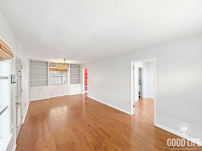 Building Photo - Marlborough Dr (Units 4519-4521)