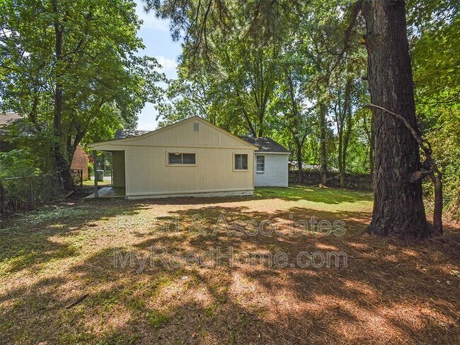 Building Photo - 3716 Dorado Ave