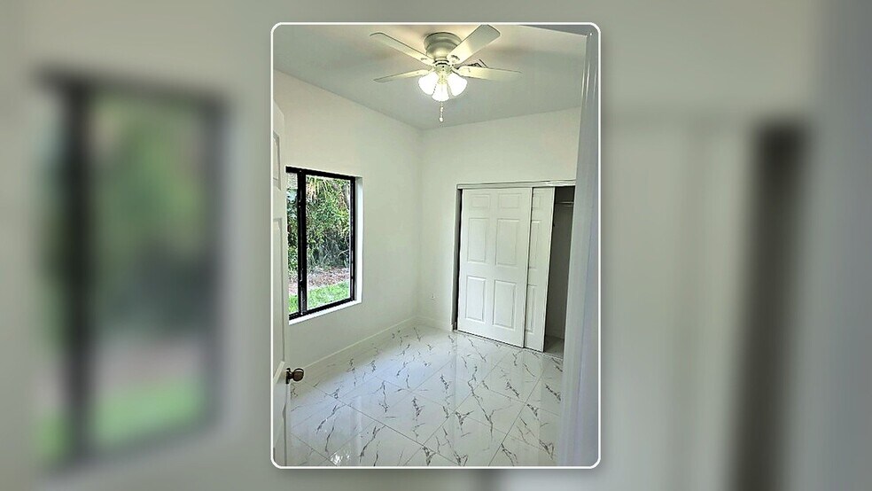 Building Photo - 417 N Deerfield Ave