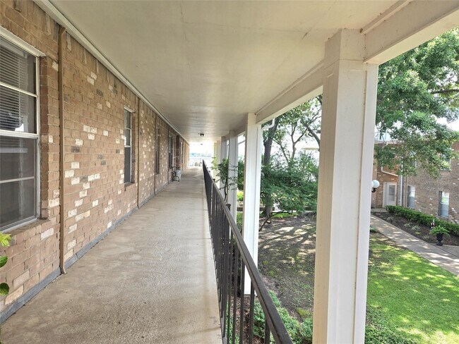 Building Photo - 3535 NASA Road 1
