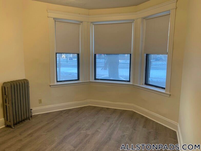 Building Photo - 1148 Commonwealth Ave