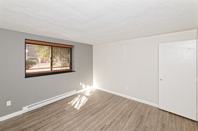 Building Photo - 1325 Worcester Rd