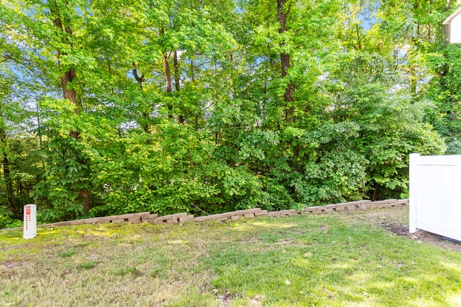 Building Photo - 1 Edgebrook Cir