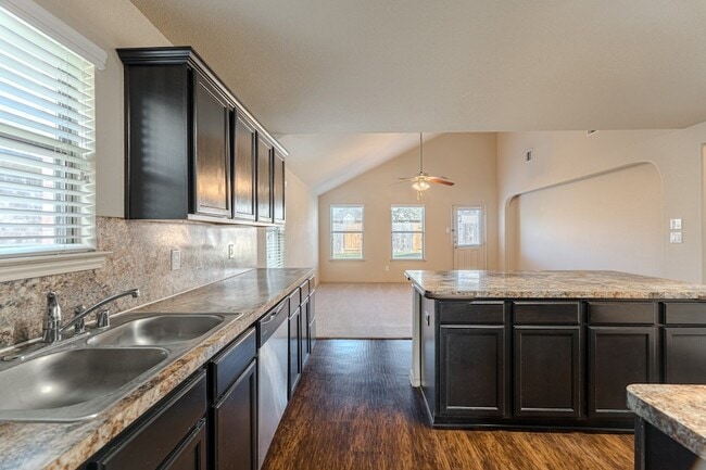 Building Photo - 2007 Naplechase Crest Dr