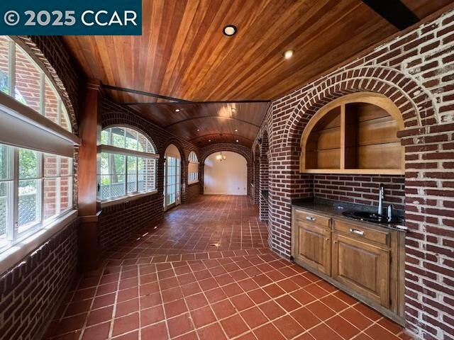 Building Photo - 1675 El Nido Ct