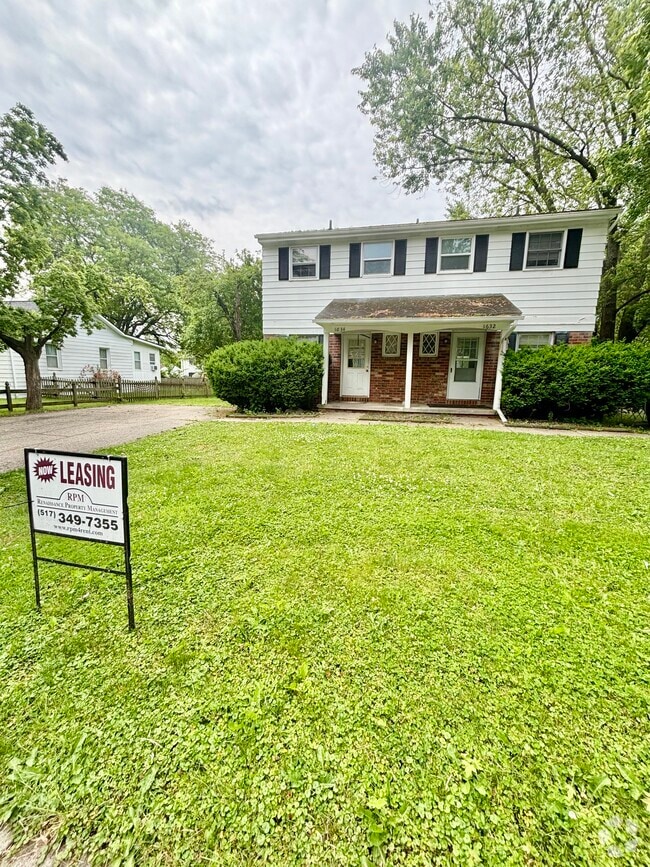Building Photo - 1632 Greencrest Ave