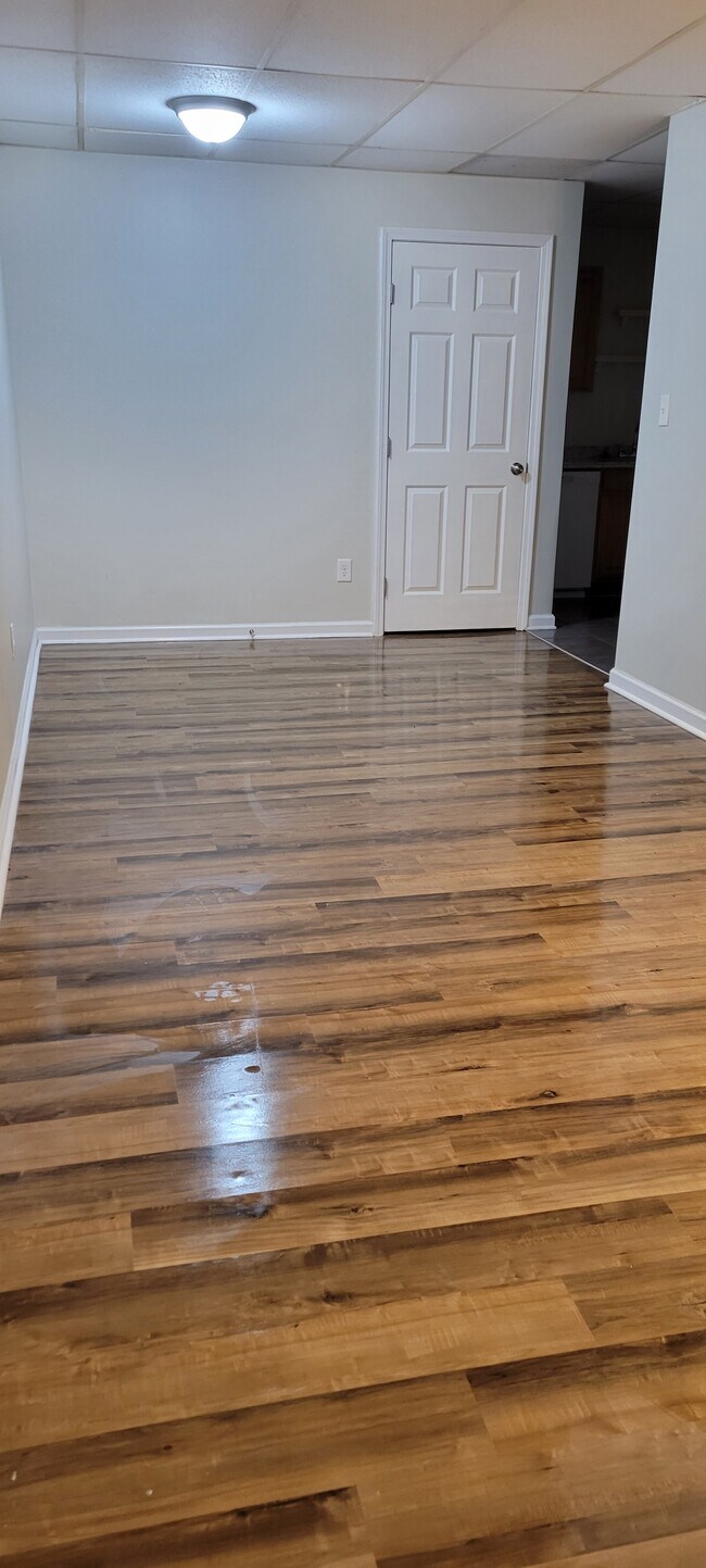 Building Photo - 4520 Bartow Carver Rd SE