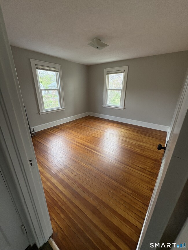 Building Photo - 250 Deerfield Rd