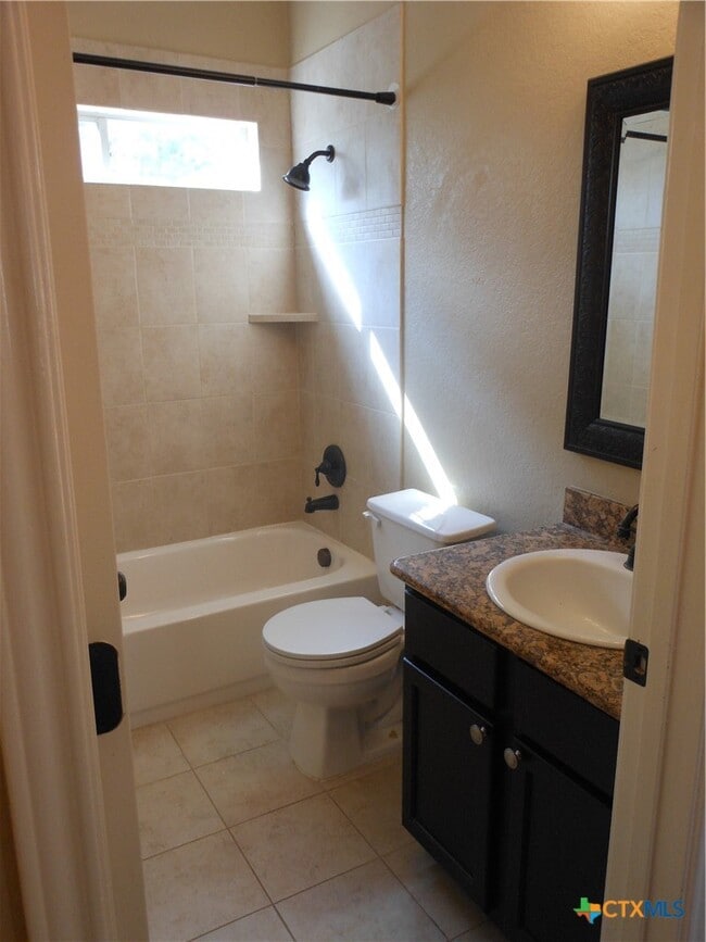 Building Photo - 2242 Lakeline Dr