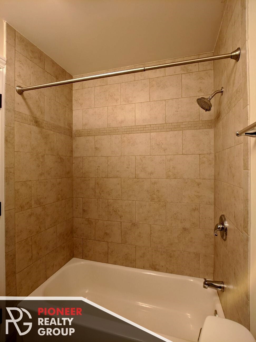 Building Photo - 535 W Arlington Pl