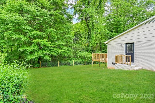 Building Photo - 3735 Somerset Dr