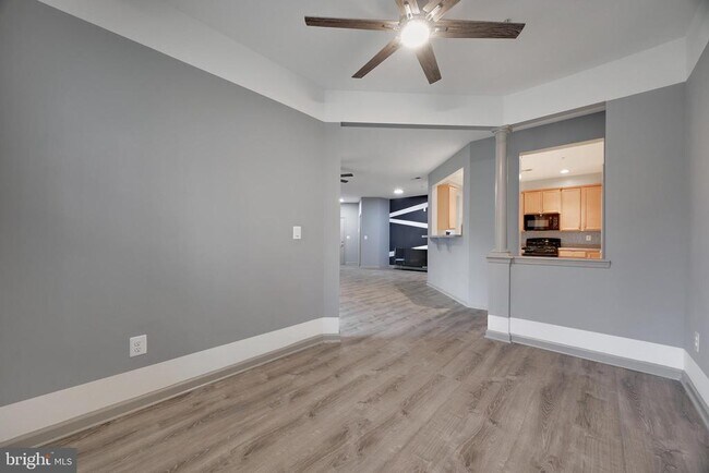 Building Photo - 8390 Ice Crystal Dr