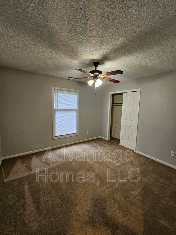 Building Photo - 14117 Parkhill Ln