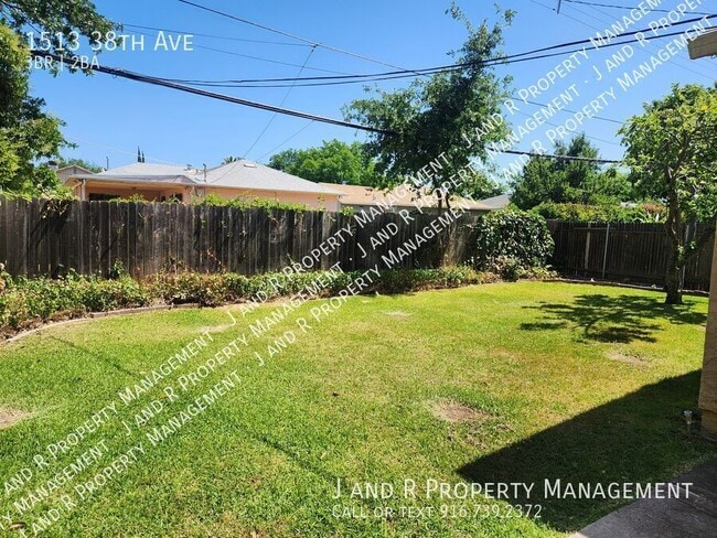 Building Photo - 1513 38th Ave