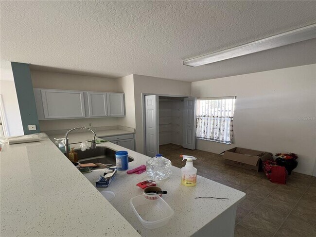 Building Photo - 735 Colville Pl