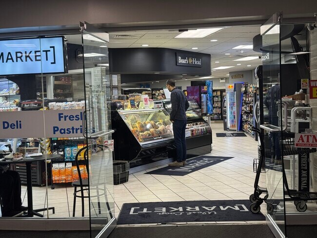 Building Photo - 300 N State St