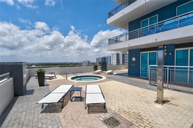 Building Photo - 60 SW 13th St