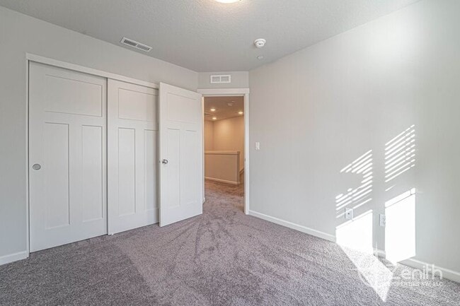 Building Photo - 2403 Trail View Ct