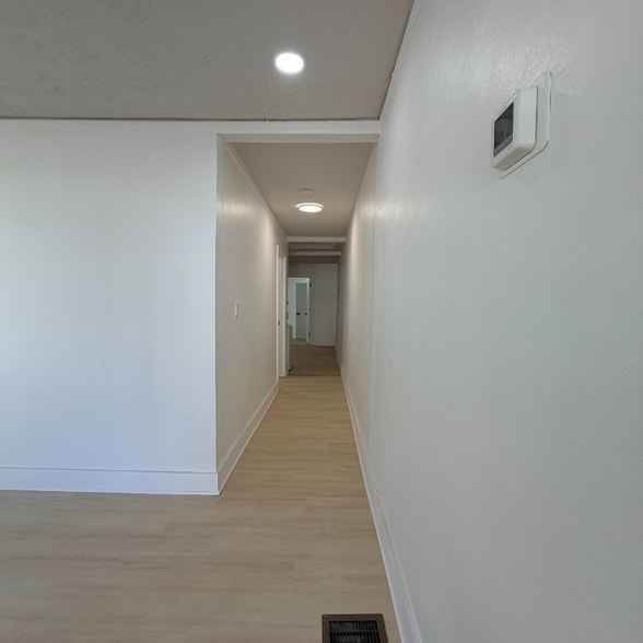 Building Photo - 1336 Sharon St NW