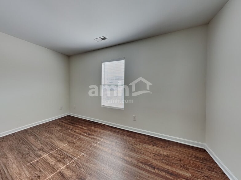 Building Photo - 6840 Horseback Ln