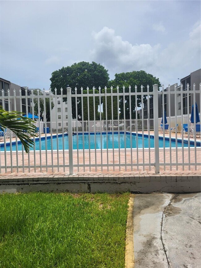 Building Photo - 14140 SW 84th St