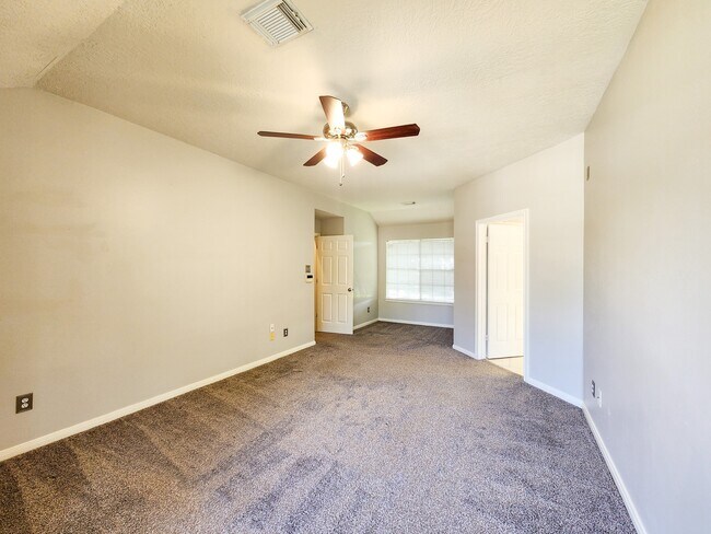 Building Photo - 2412 N Mission Cir