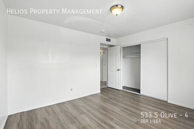 Building Photo - 533 S Olive-4