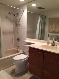 Building Photo - Furnished Unit in Honolulu Tower!  Water, Sewer, Basic Cable Included!