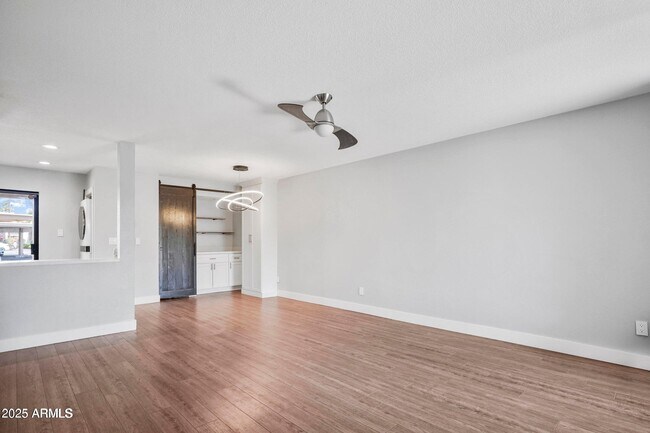 Building Photo - 9340 N 92nd St