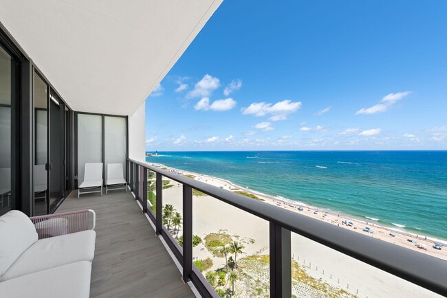 Building Photo - 900 N Ocean Blvd