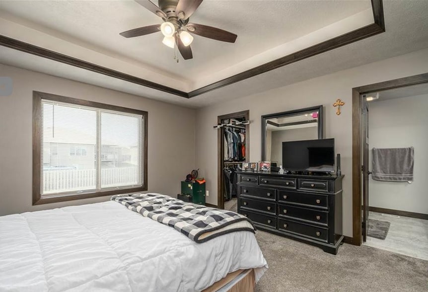 Building Photo - 4317 S Alpine Ave