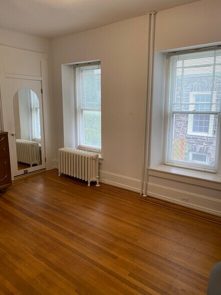 Building Photo - 116 Elmwood Ave