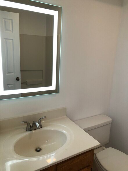 Building Photo - 3701 Cotswold Ter