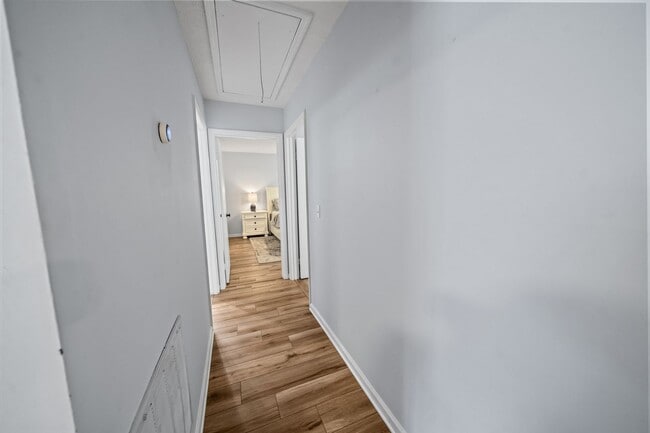 Building Photo - Whitemarsh Island Gem - Charming 3-Bedroom Home on a Corner Lot in Battery Point