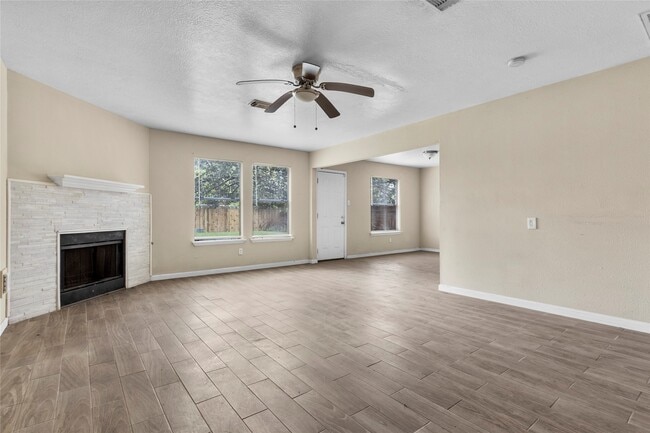 Building Photo - 6703 Ashland Forest Dr