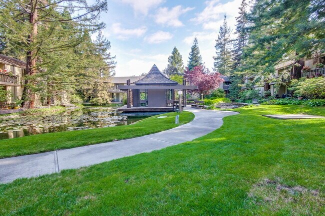 Building Photo - Fully Furnished Condo near Downtown Mountain View & Stevens Creek Trail