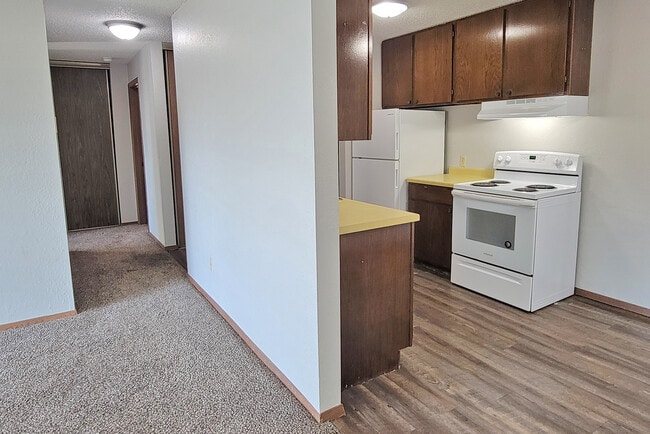 Building Photo - Southland Court