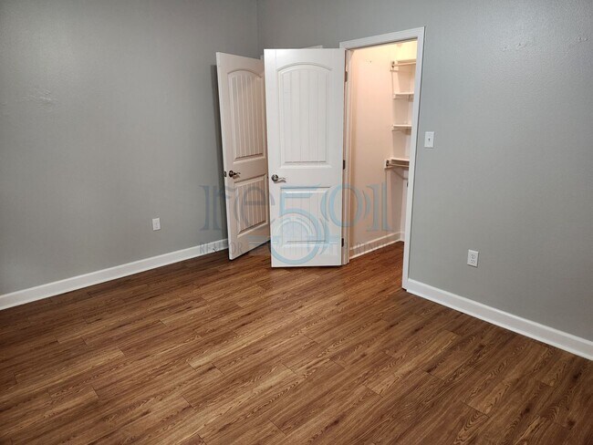 Building Photo - Gorgeous Find In West Little Rock! Reduced...