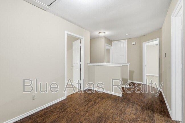 Building Photo - 2744 Frontier Ln
