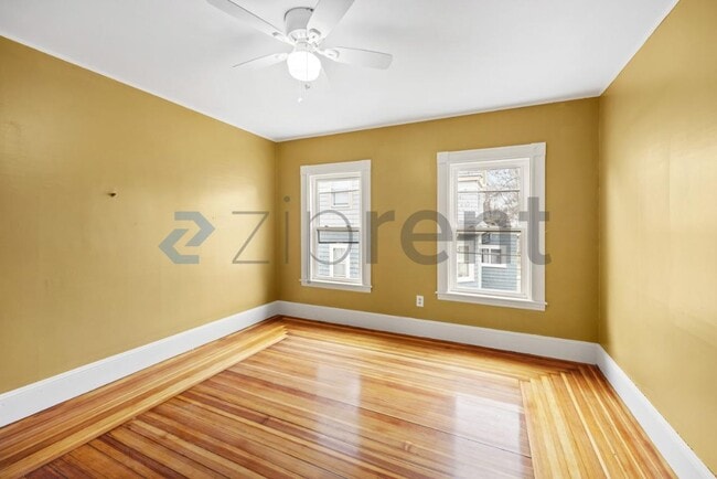 Building Photo - 16 Penhallow St