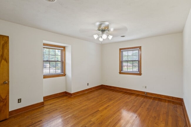 Building Photo - Poquoson