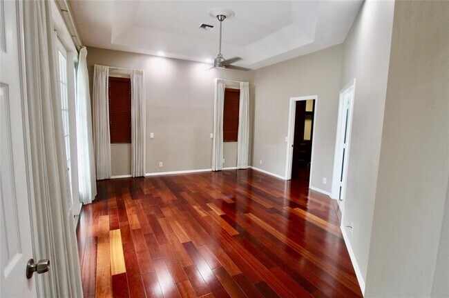 Building Photo - 6502 NW 66th Way
