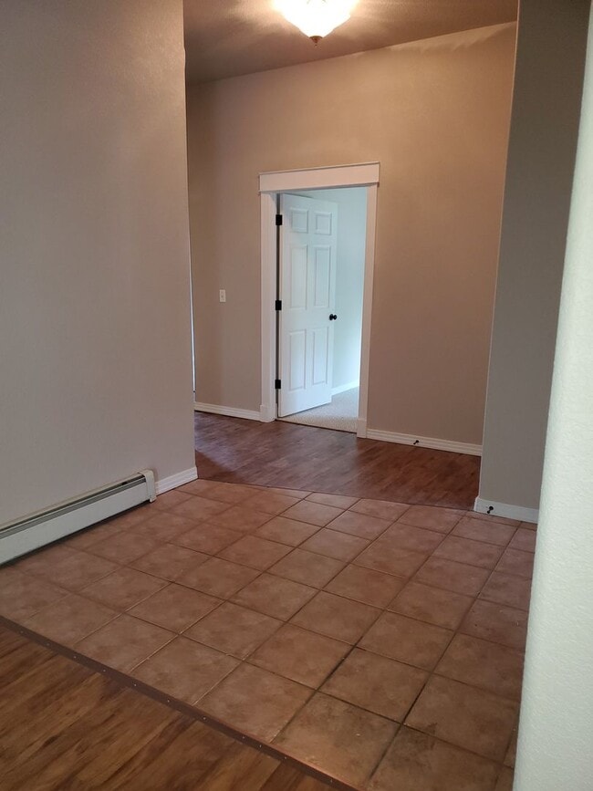 Building Photo - 2012 Remington St