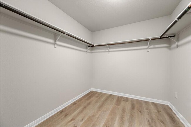 Building Photo - 18401 Congaree St
