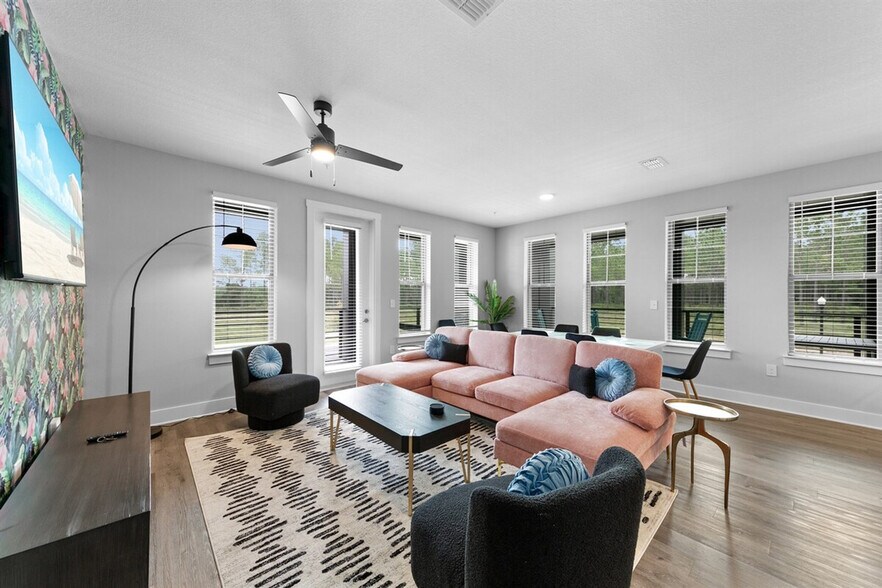 Building Photo - 11830 Buckfield Cir