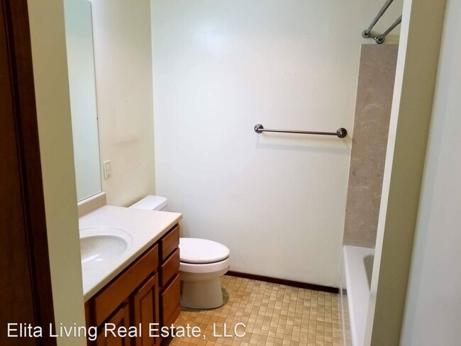 Building Photo - 2 br, 2 bath House - 4709 Phinney Ave N