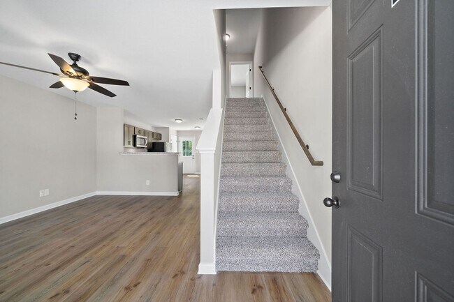 Building Photo - 299 Smithson Ln